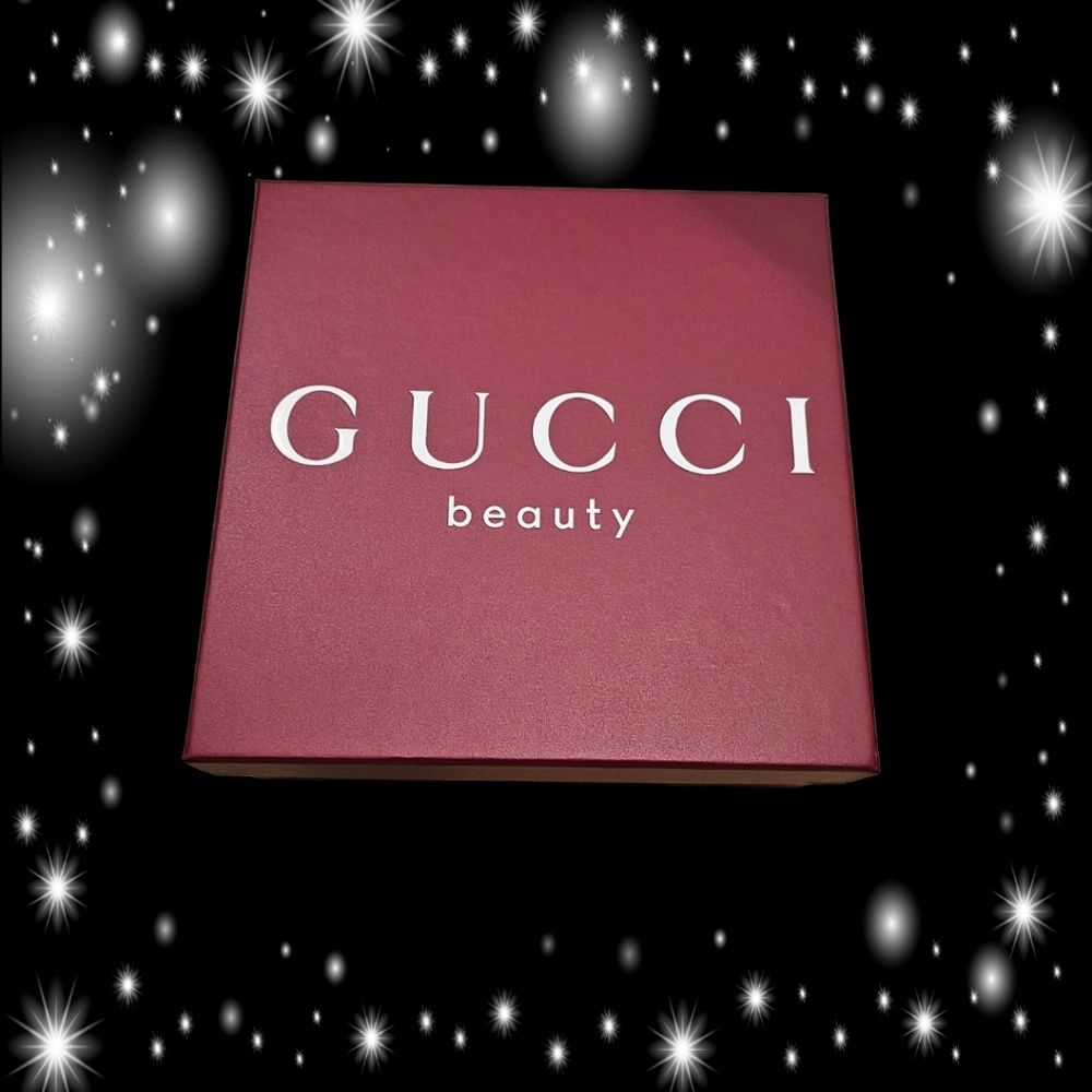 GUCCI Beauty Burgundy Cosmetic Pouch and Compact Set - Picture 2 of 4